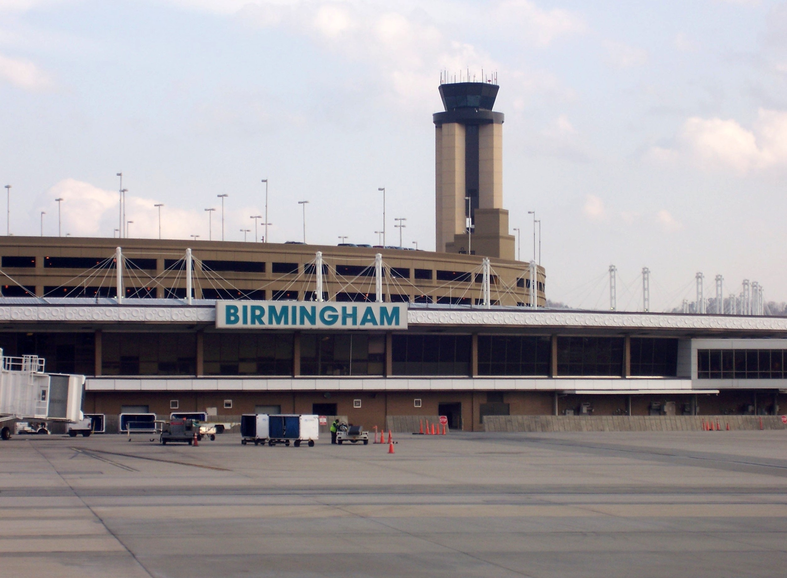 Bimrningham Airport consist of a single terminal. 